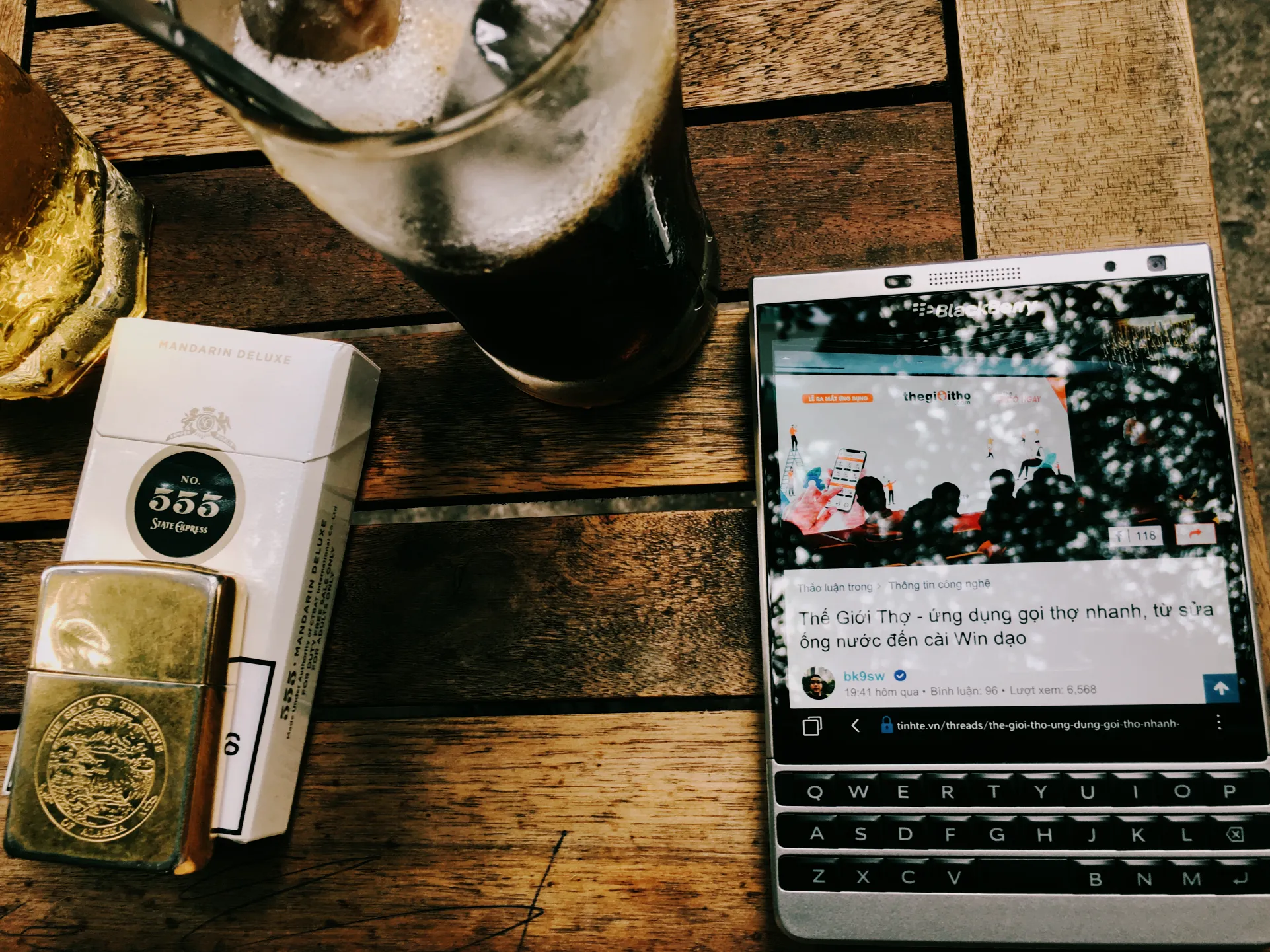 Thuốc lá và cafe mỗi sáng Thuốc lá và cafe mỗi sáng