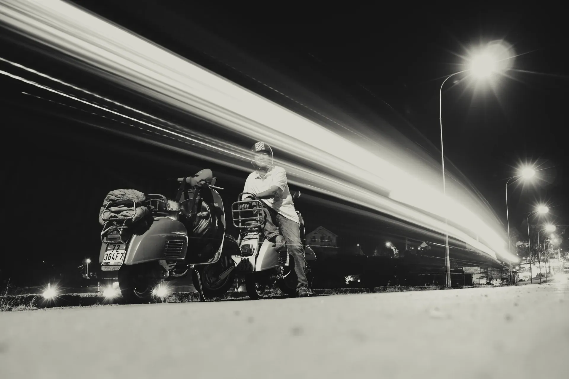 Một người bạn từng quen cùng Vespa Sprint Veloce